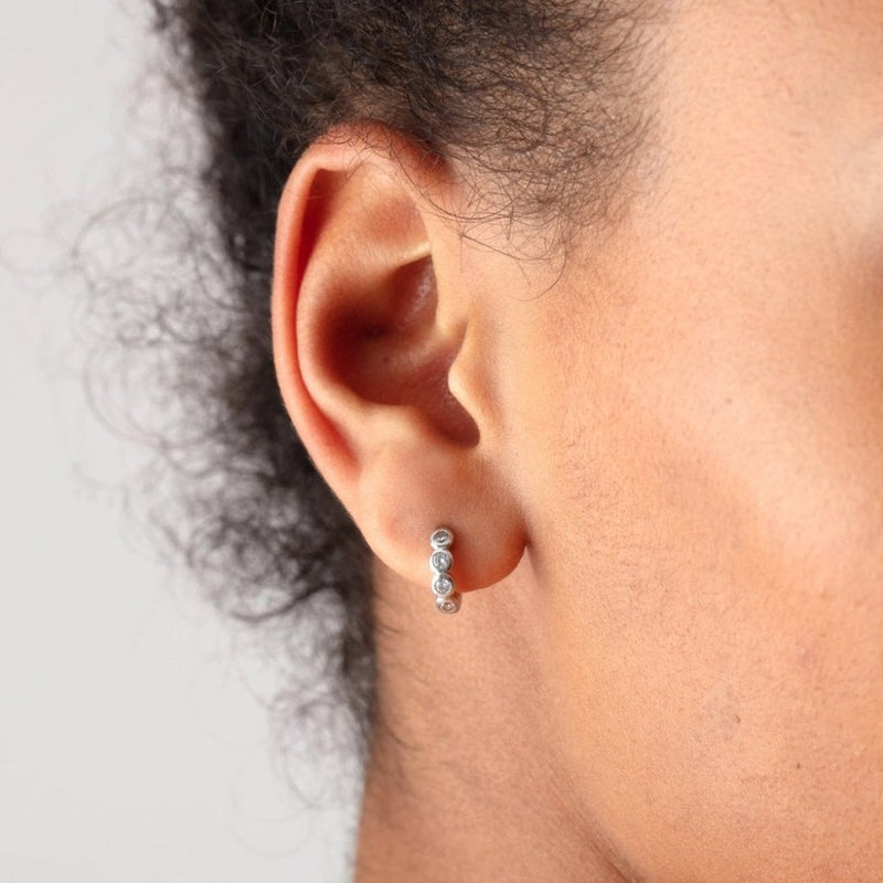 scream-pretty-bezel-huggie-hoop-earrings-silver-sps-271