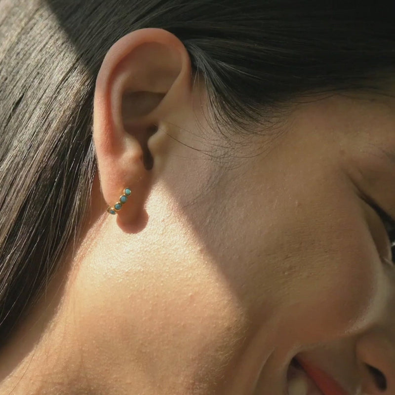 scream-pretty-bezel-huggie-hoop-earrings-turquoise-stones-gold-spg-377