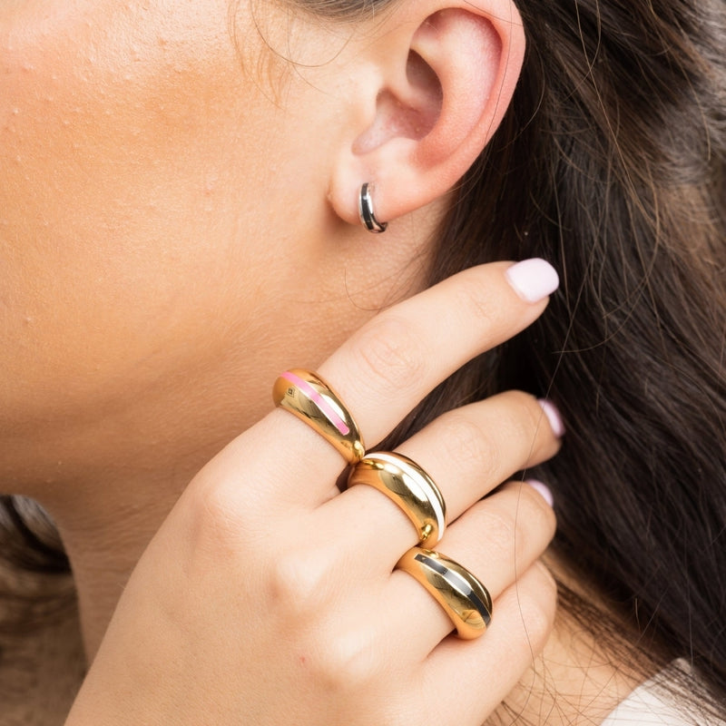 scream-pretty-candy-stripe-huggie-hoop-earrings-gold-black-spg-60