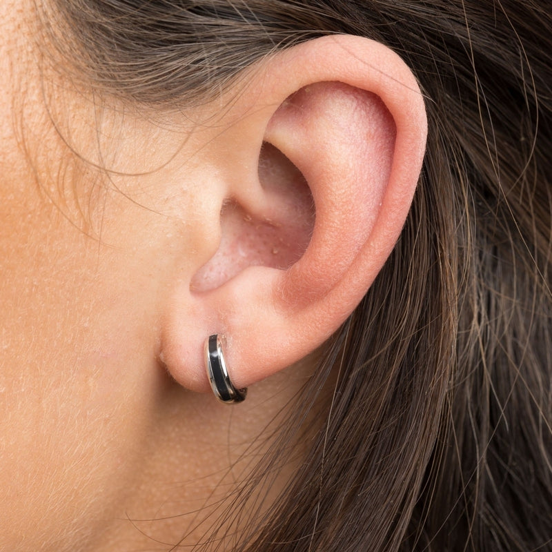 scream-pretty-candy-stripe-huggie-hoop-earrings-silver-black-sps-60