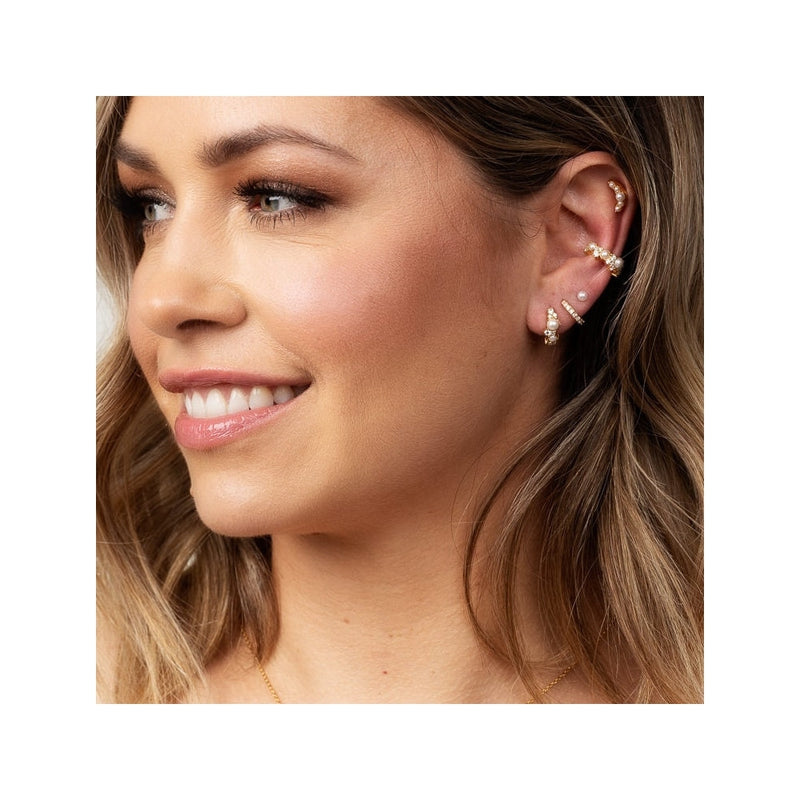 scream-pretty-hannah-martin-pearl-huggie-earrings-silver-sps-404