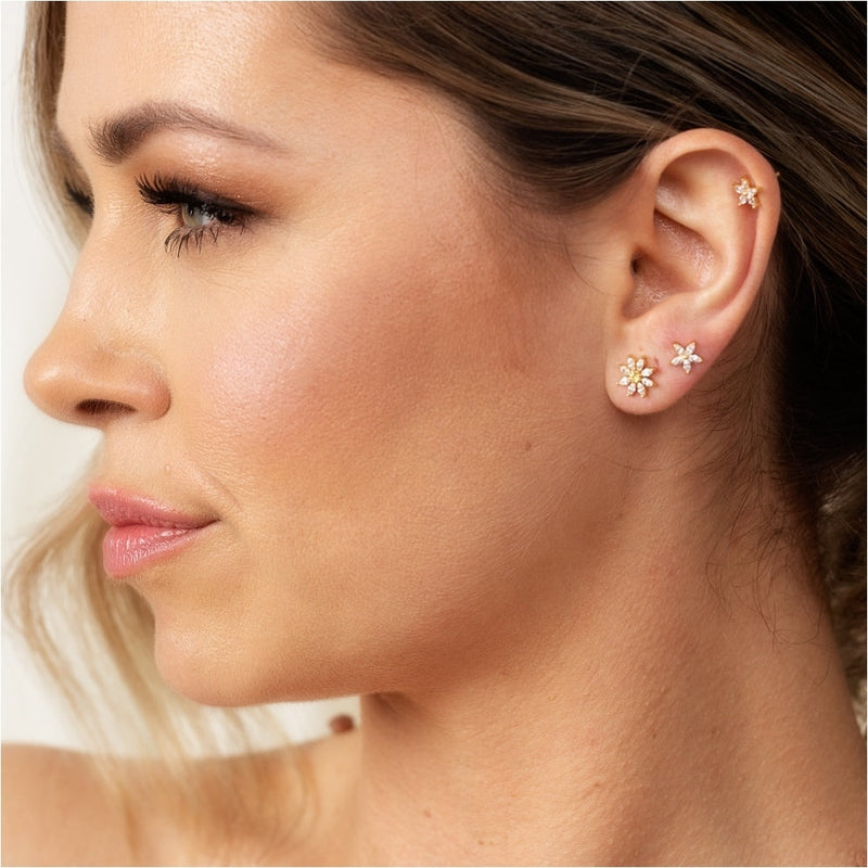 scream-pretty-hannah-martin-teeny-flower-stud-earrings-gold-spg-401