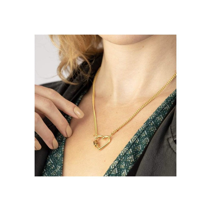 scream-pretty-heart-carabiner-curb-chain-necklace-gold