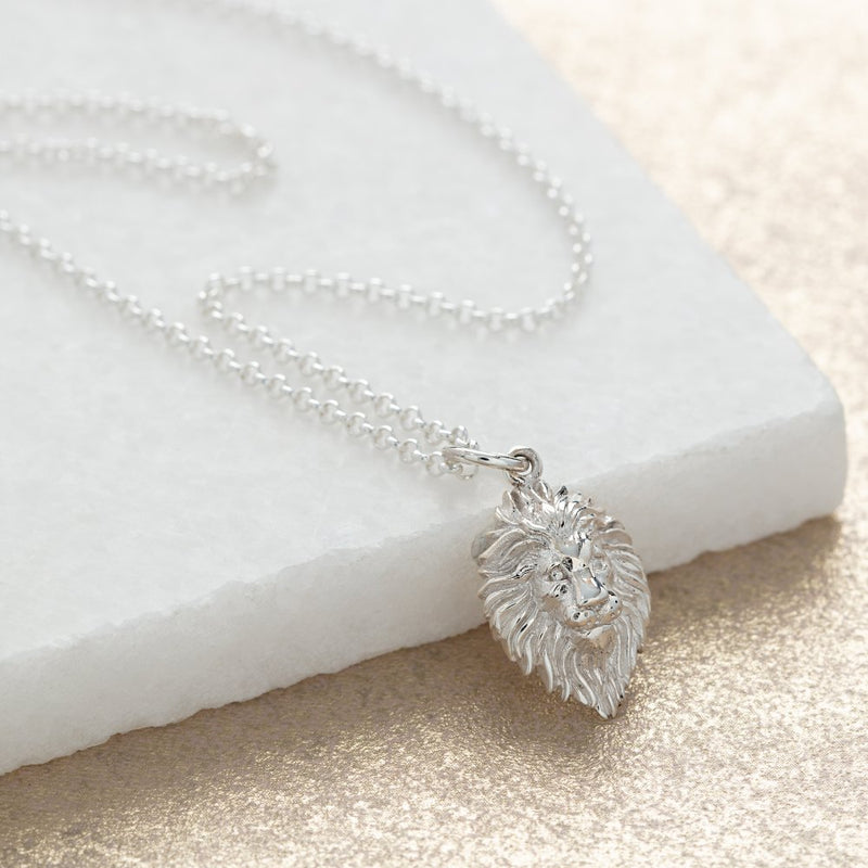 scream-pretty-lion-head-necklace-silver