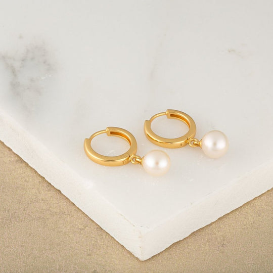 Modern Pearl Huggie Hoop Earrings - Gold - SPEDGS42
