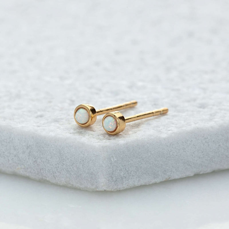scream-pretty-opal-teeny-stud-earrings-gold-spesgs139