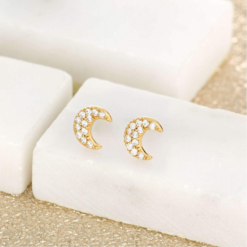scream-pretty-pavé-crescent-moon-stud-earrings-gold-spesgs24-pv