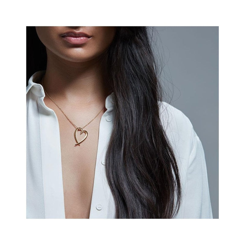 shaun-leane-hooked-heart-pendant-yellow-gold-sa019-yvnanos