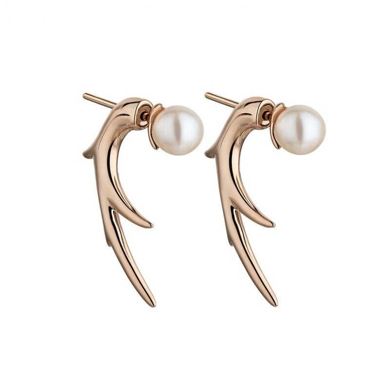 shaun-leane-hooked-pearl-talon-earrings-rose-gold-cb040-rvnaeos