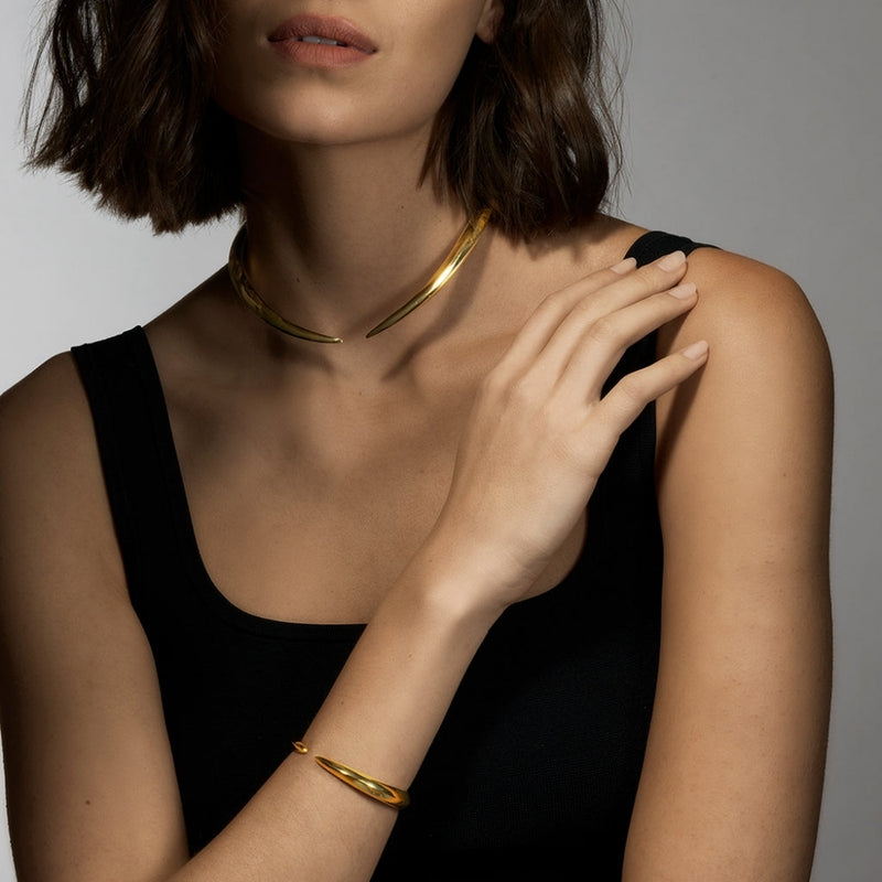 shaun-leane-sabre-deco-torque-collar-necklace-gold-sa082-yvnanos