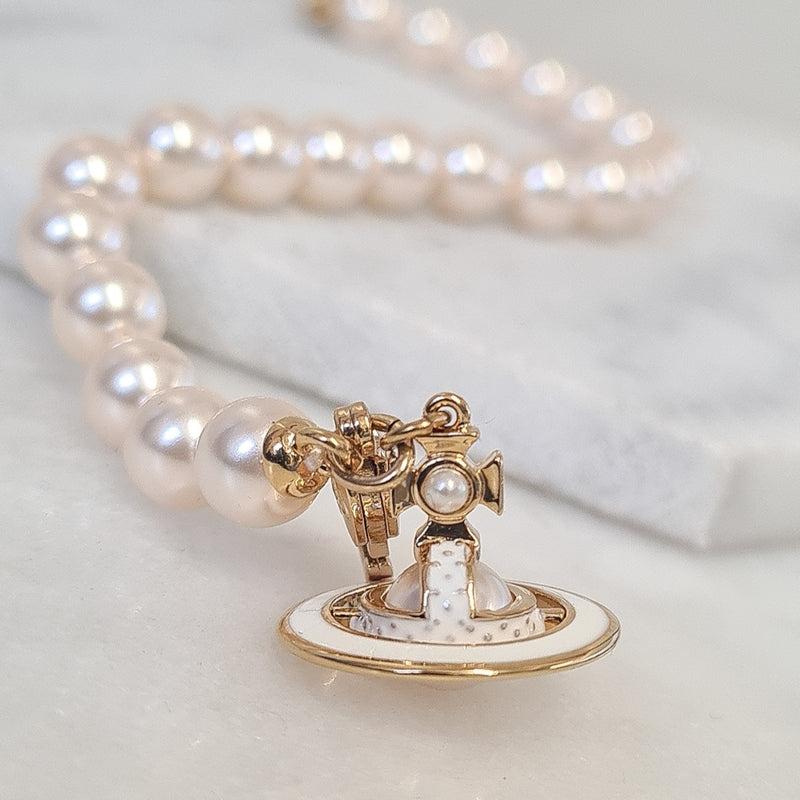 vivienne-westwood-simonetta-pearl-bracelet-gold-white-61020174-02r125-cn